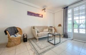 Maisons de vacances Amazing Home In Saint Pons La Calm : photos des chambres