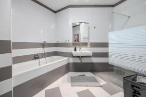 Stylish Central Apartment