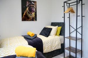WOLLATON HAVEN Modern and Cozy Home Near M1 and Wollaton Park Free WiFi Netflix Free off street parking