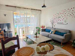 2 bedroom flat with terrasse & car-park Nice Ouest