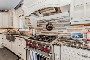 45 Degrees North - Tobermory