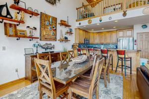 600 Overlook Pass #1B