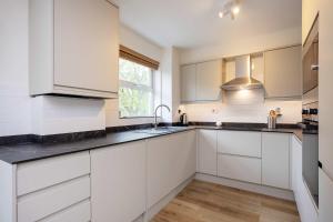 Veeve - The Camden Canal Apartment