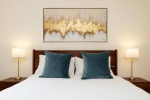 Veeve - The Camden Canal Apartment