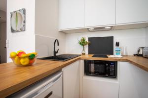 ICONIC AP4460 By Riviera Holiday Homes