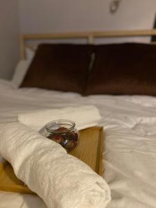 Prime Location Affordable Studio Condo in Legaspi village, Makati with Fast WiFi