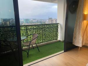 modern retreat residencies with amazing breathtaking city views, heated swimming pool ,gym ,private ample parking space which offers a luxurious living lifestyle