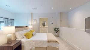 Charmingly Trendy Cloverdale Loft - Gated Parking!