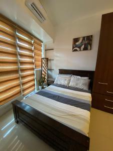 Prime Location and Affordable Studio Condo in Legaspi Village, Makati with City view