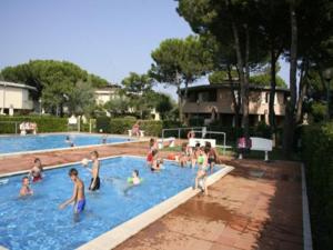 Cozy stay with shared pool - 3hvězdičkové hotely ve městě Bibione