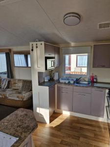 Seaview 157 - Ingoldmells - Meadow Lakes Caravan & Lodge Hire