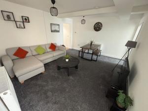 Beautiful furnished 2 bed flat