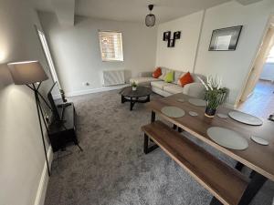 Beautiful furnished 2 bed flat