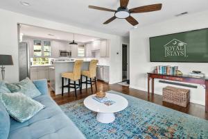 Remleys Row- mins to Shem Creek and dtwn chs