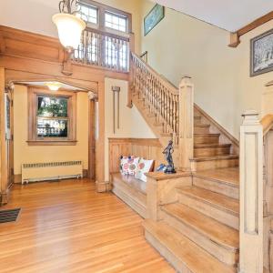 Historic Tudor with River Views & Fun Gaming Room