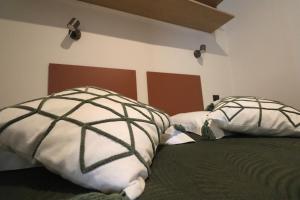 Campings Mobil Home Confort sur parcelle privee - 2 chambres - Ajaccio : photos des chambres