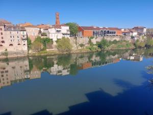 Appartement vue Lot dans Bastide