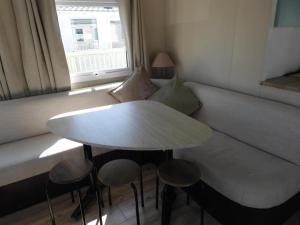 12a Mill View 4 Bed Static Caravan Marton Mere