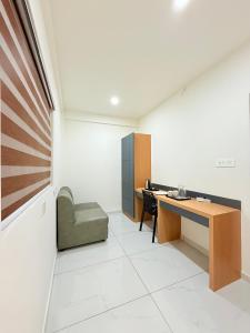 Stay Bridge Residency