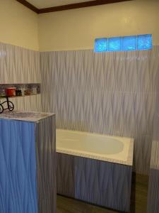 Entire Home! Minutes Away from Tagaytay and Nuvali