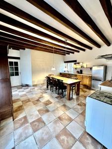 Maisons de vacances Aux Detours de l-Etang La Bergerie et sa piscine privative : photos des chambres