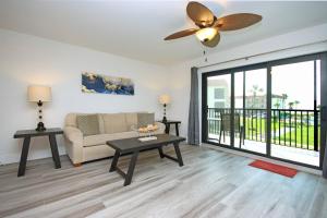 Cozy 1BR beachfront condo on Sanibel Island with stunning ocean views 3B2