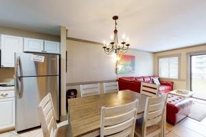 Plantation East #3218