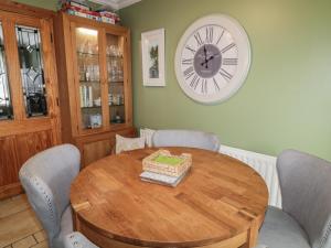 Donagh Cross Town House