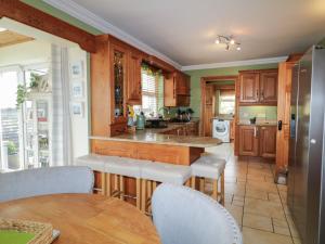 Donagh Cross Town House