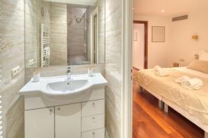 Cannes 50m palais & Croisette