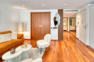 Cannes 50m palais & Croisette