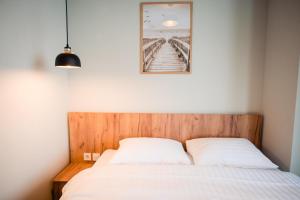 Stay At Georges And Fly