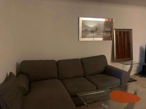 3 Bed Flat - Sleeps 6 - Parking - Wifi