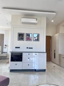 Luxora Suite
