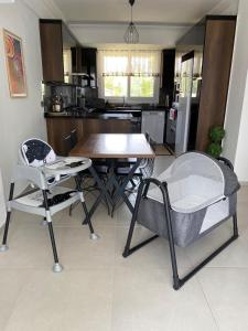 Airport Villa with private pool 2