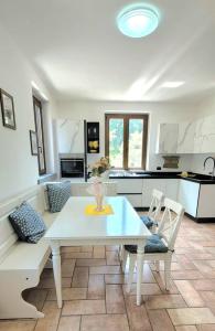 Sophie Deluxe House ONLY 6 km FROM THE SEA