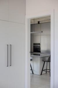 Skyline 1 BD Apartment by Domvia