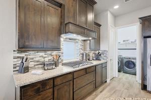 3 BR Modern Stay minutes away from DFW Airport