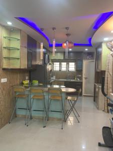 2bhk house at 1st floor fully furnished, with ACs