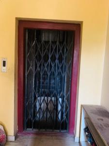 2bhk house at 1st floor fully furnished, with ACs