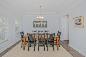 Golf Lovers 4BR with Course Access, Resort and More