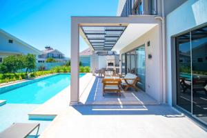 Plaja Yakın Lüks Villa