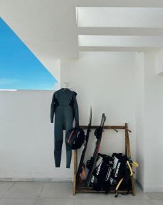 Apartamento con terraza, piscina y parking