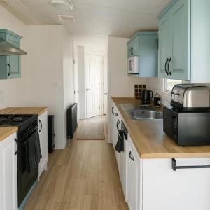 12a Mill View 4 Bed Static Caravan Marton Mere