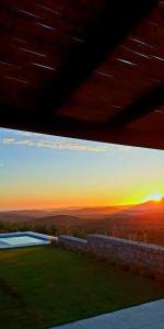 Samiro Private Villa - Heated Pool & Hot tub