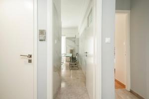 AthensHomes Spacious Comfort Metro apt 3Br 2Ba