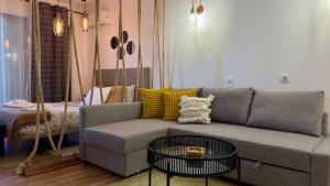 Cozy and Stylish Studio Apt just 800m from the beach - New on Booking!