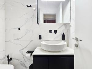 Elaines Athens Riviera Studios