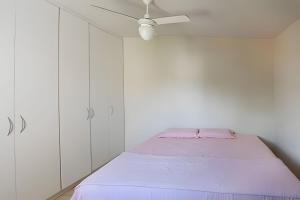 Flat completo e bem localizado