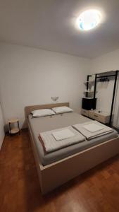 Apartments & Rooms Fam Ribarić